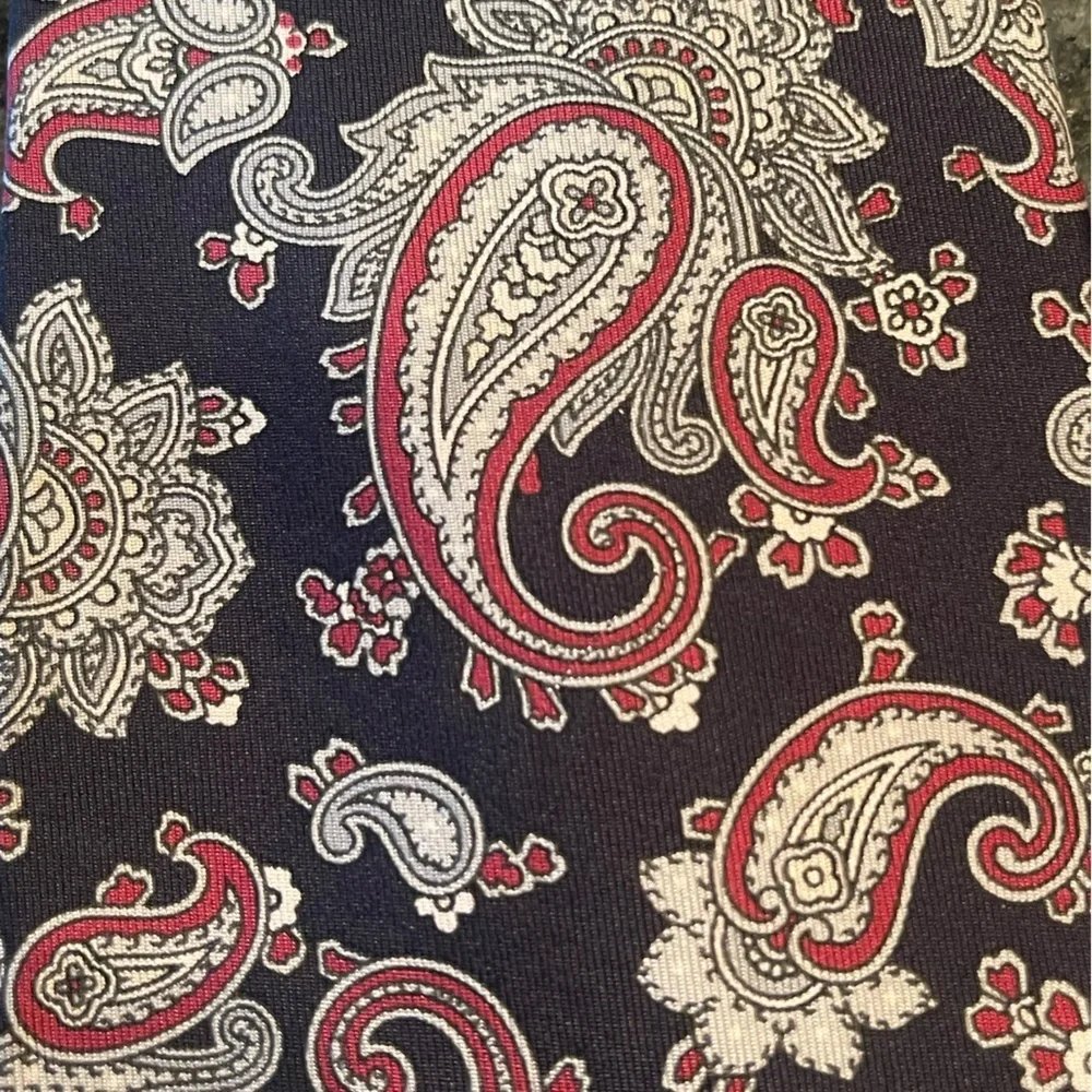 🖤❤️Christopher Hayes Paisley Patterned Tie - Black & Red. Pure Silk. Made in USA